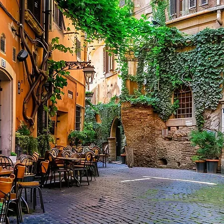 Trastevere Trentadue * Rome